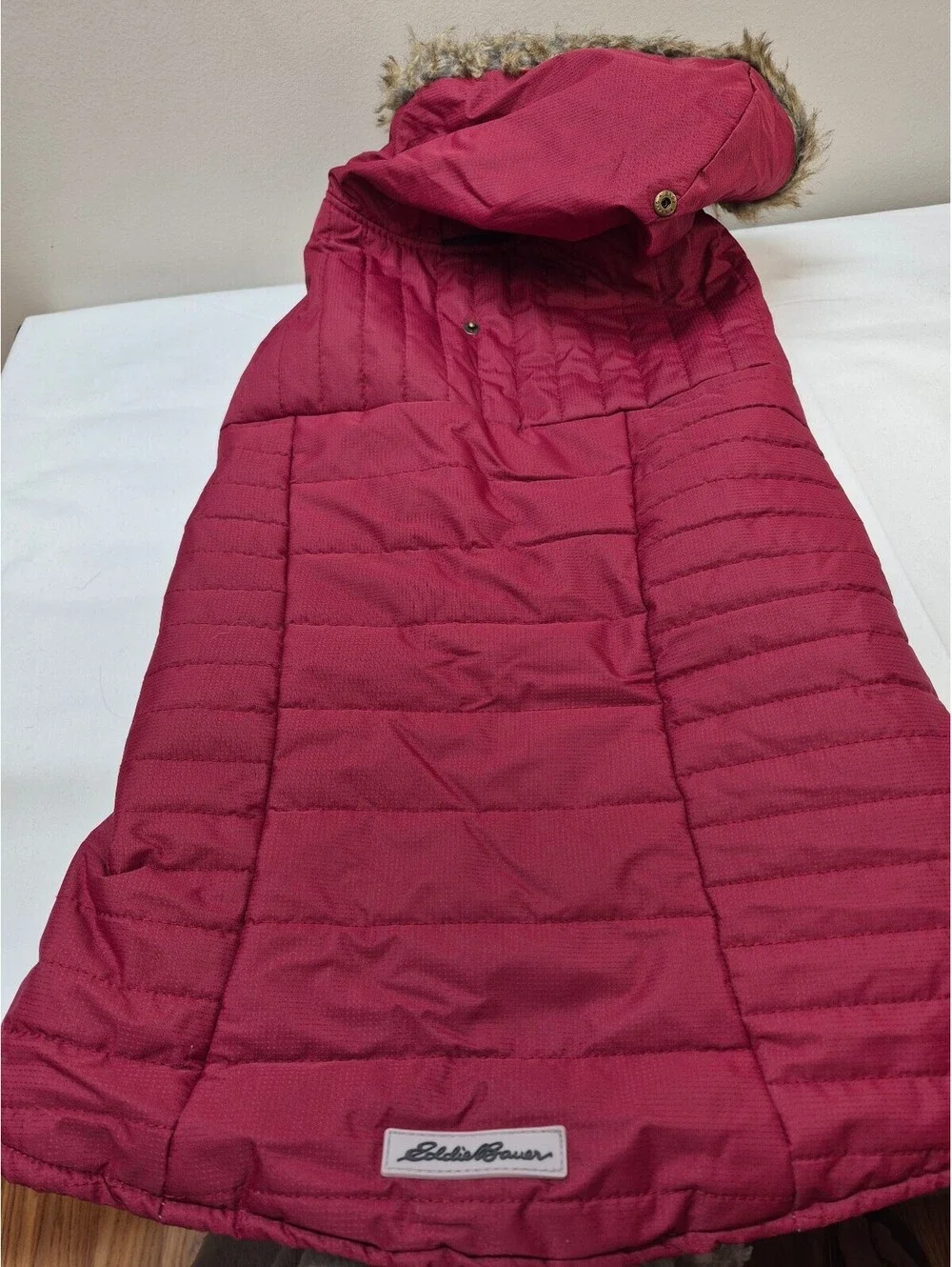 Eddie Bauer Quilted Dog Coat with Faux Fur Hood in Burgundy, Size XL B308